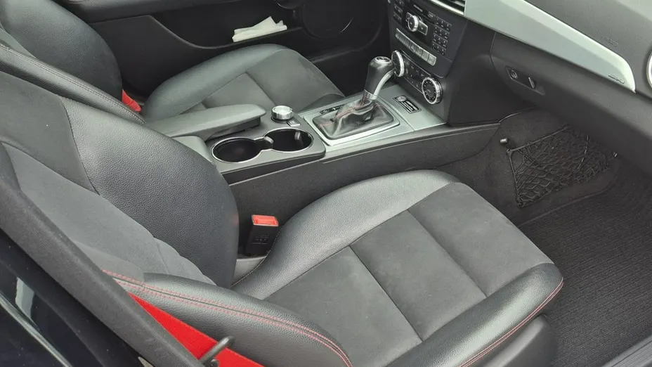 MERCEDES-BENZ C Klasa -