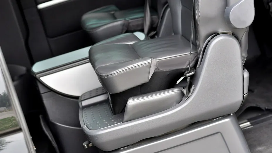 VOLKSWAGEN Multivan -