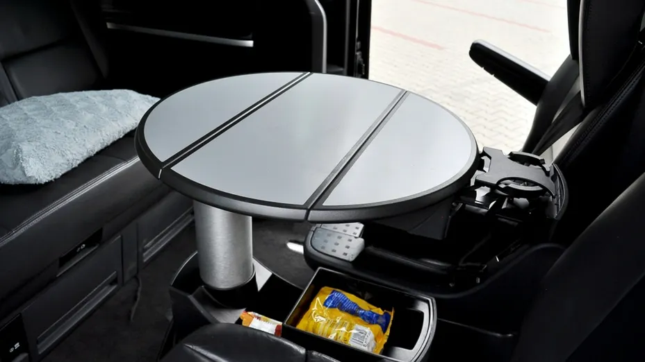 VOLKSWAGEN Multivan -