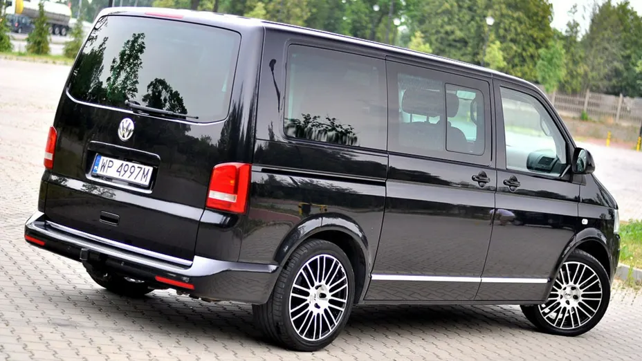VOLKSWAGEN Multivan -