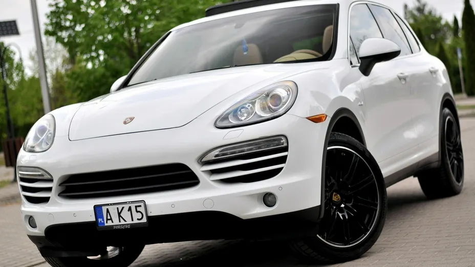 PORSCHE Cayenne -