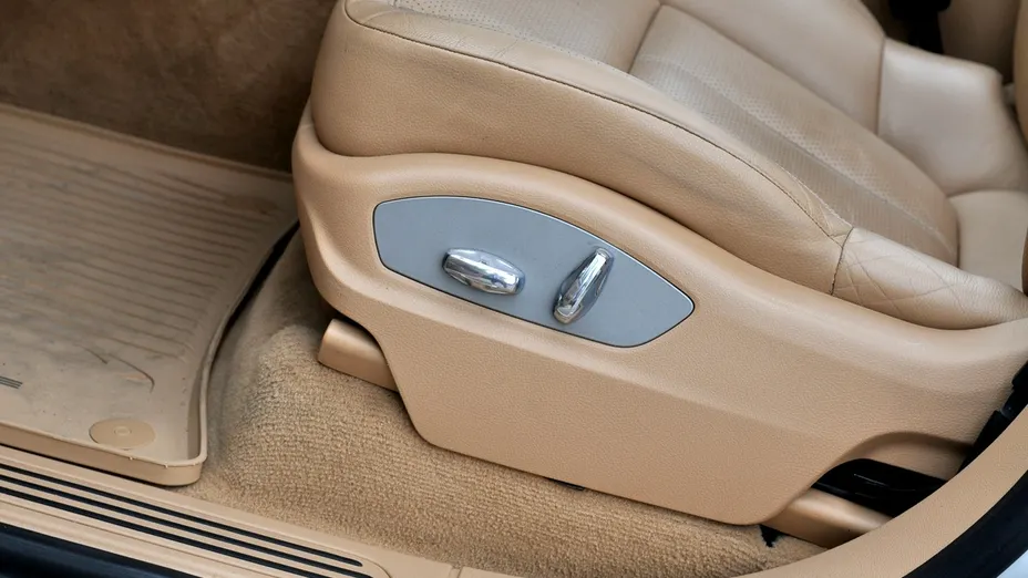 PORSCHE Cayenne -