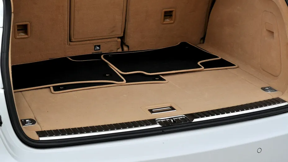 PORSCHE Cayenne -