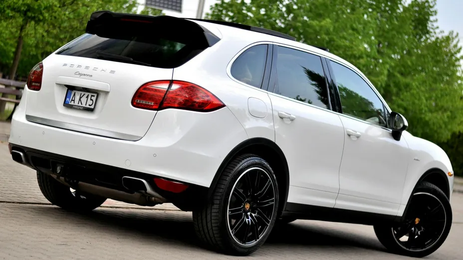 PORSCHE Cayenne -