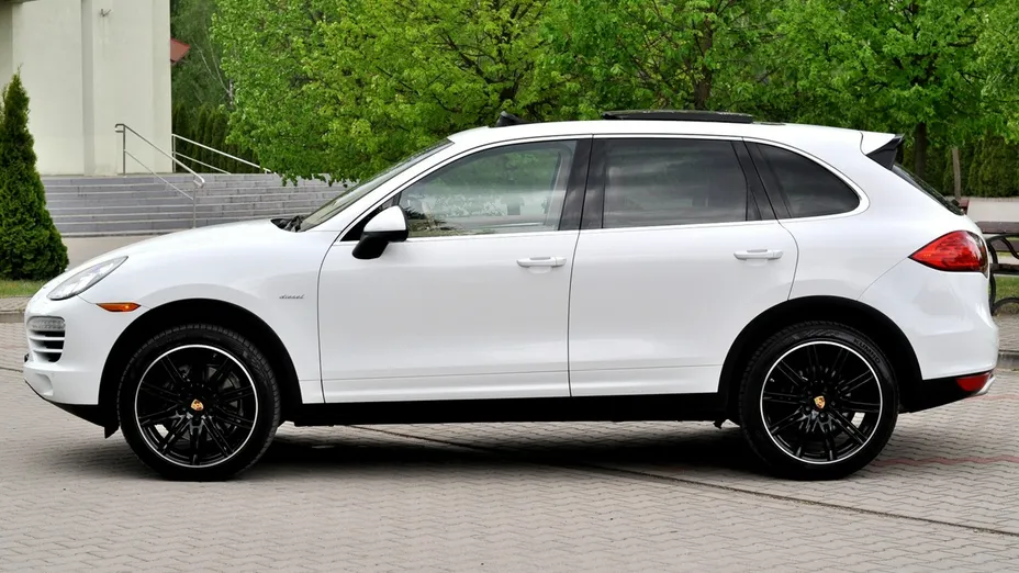 PORSCHE Cayenne -