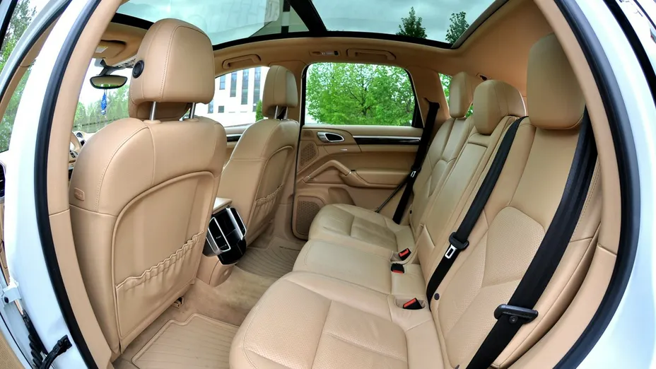 PORSCHE Cayenne -