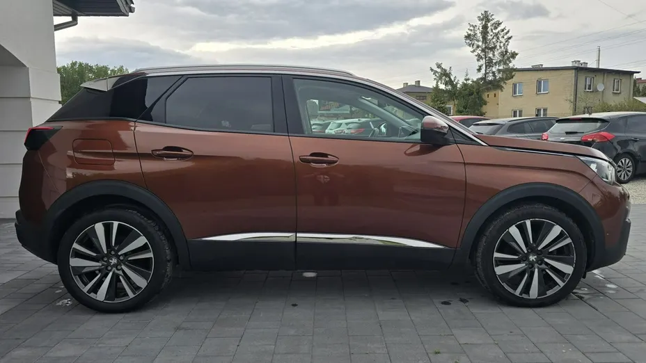 PEUGEOT 3008 -