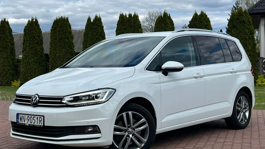 VOLKSWAGEN Touran -