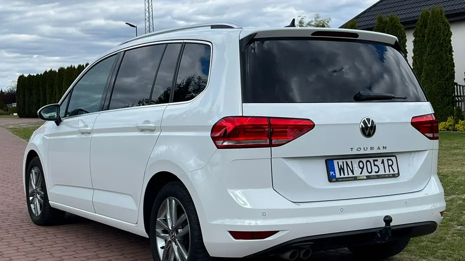 VOLKSWAGEN Touran -