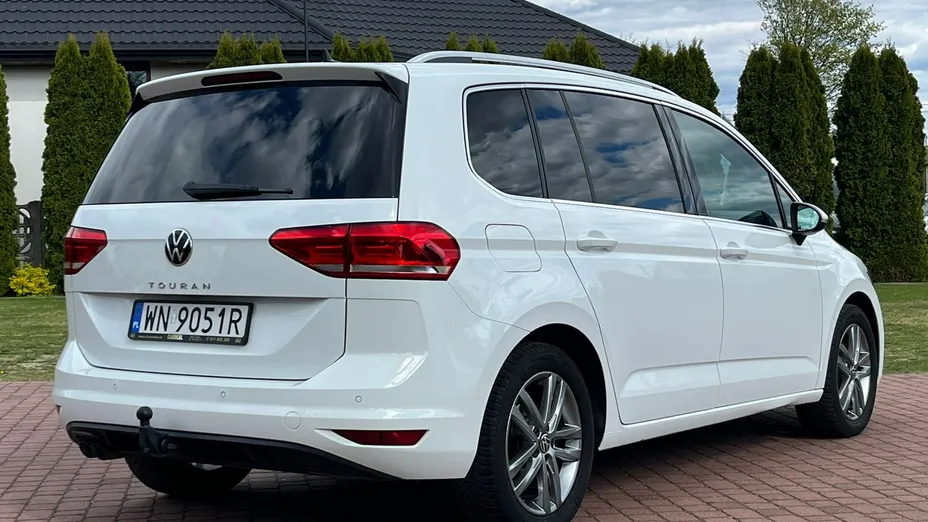 VOLKSWAGEN Touran -