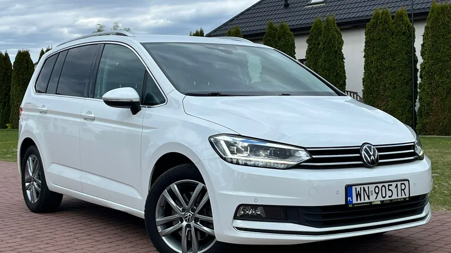 VOLKSWAGEN Touran -