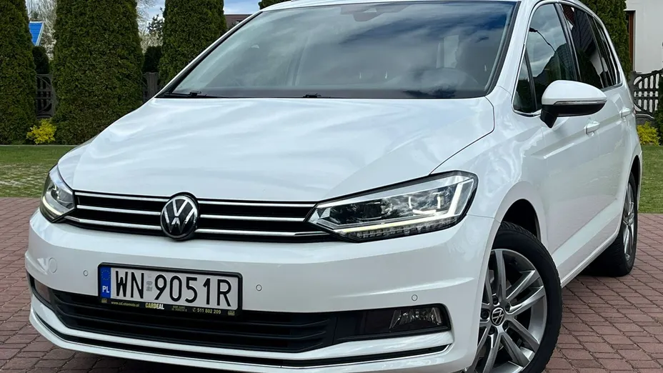 VOLKSWAGEN Touran -
