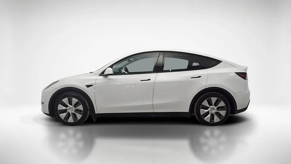 TESLA Model Y -