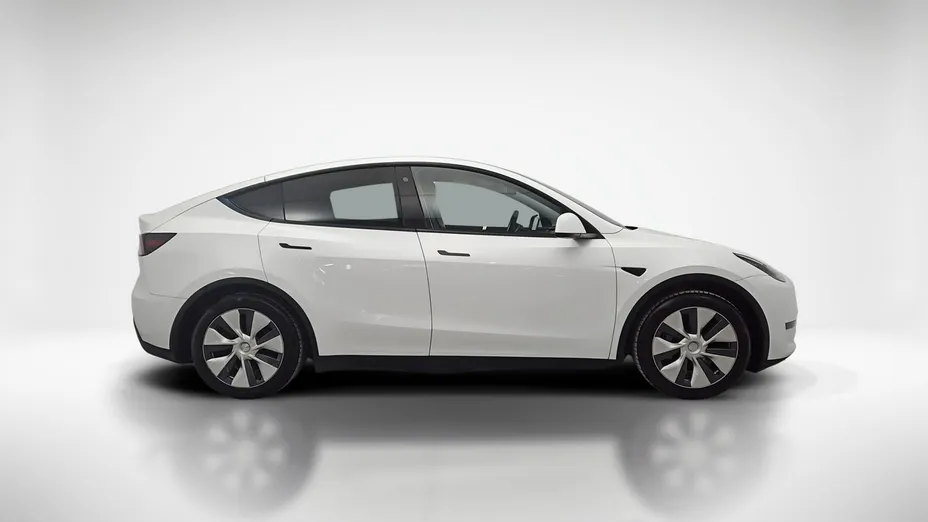 TESLA Model Y -