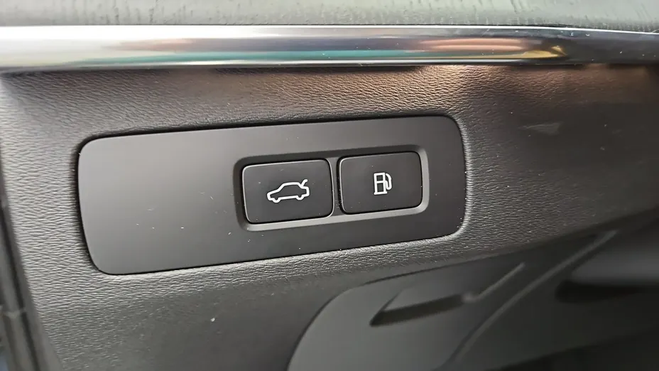 VOLVO XC90 -