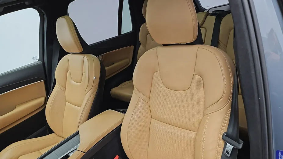 VOLVO XC90 -