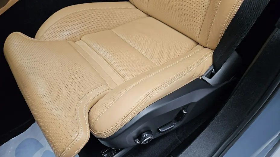 VOLVO XC90 -