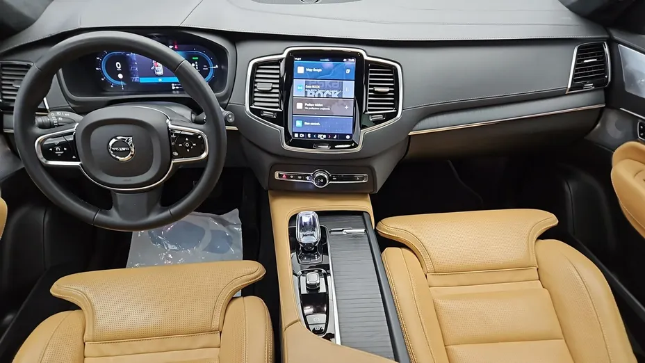 VOLVO XC90 -