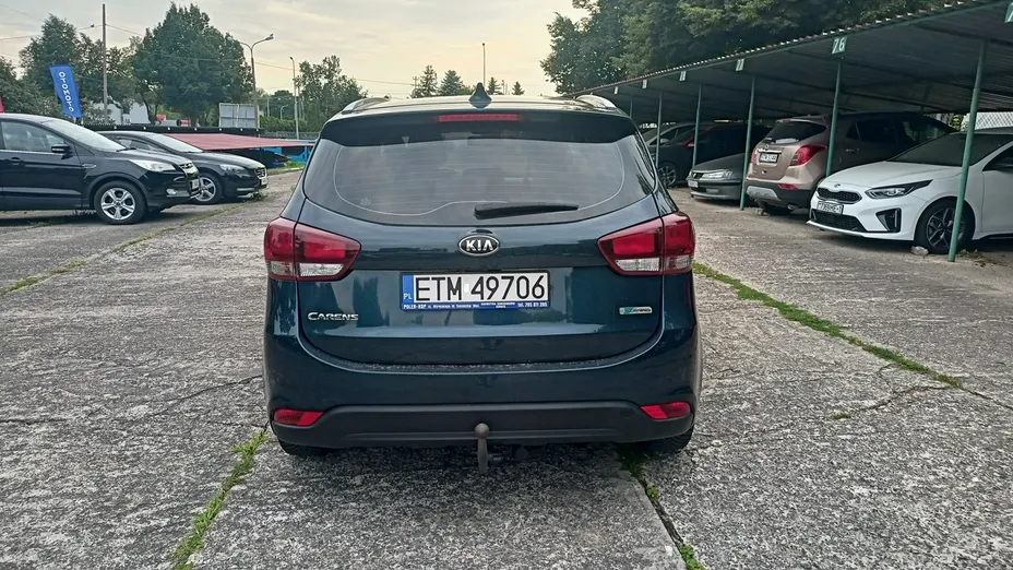 KIA Carens -