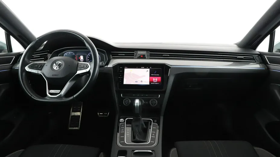 VOLKSWAGEN Passat -