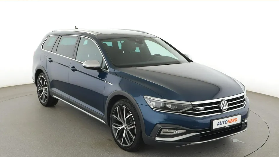 VOLKSWAGEN Passat -