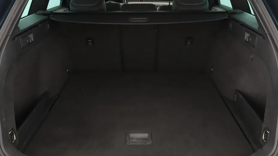 VOLKSWAGEN Passat -