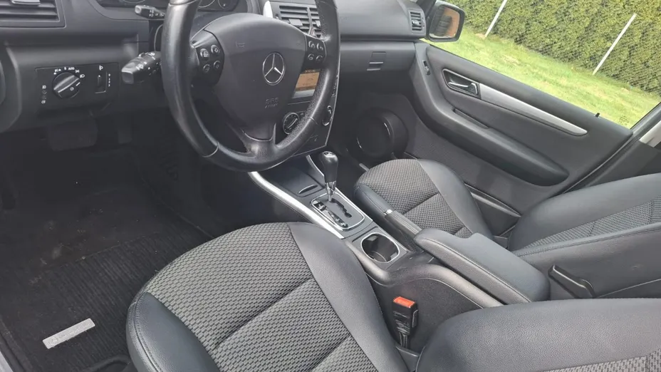 MERCEDES-BENZ E Klasa -
