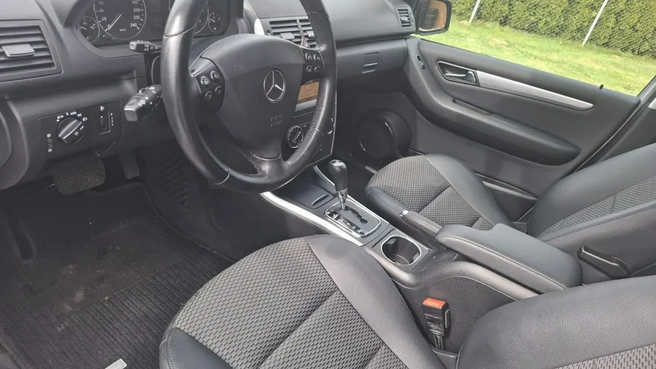 MERCEDES-BENZ E Klasa -