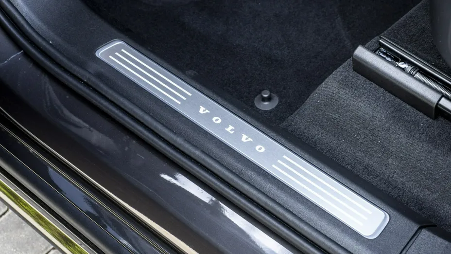 VOLVO XC90 -