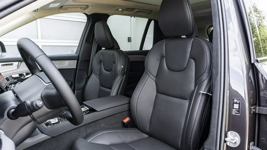 VOLVO XC90 -
