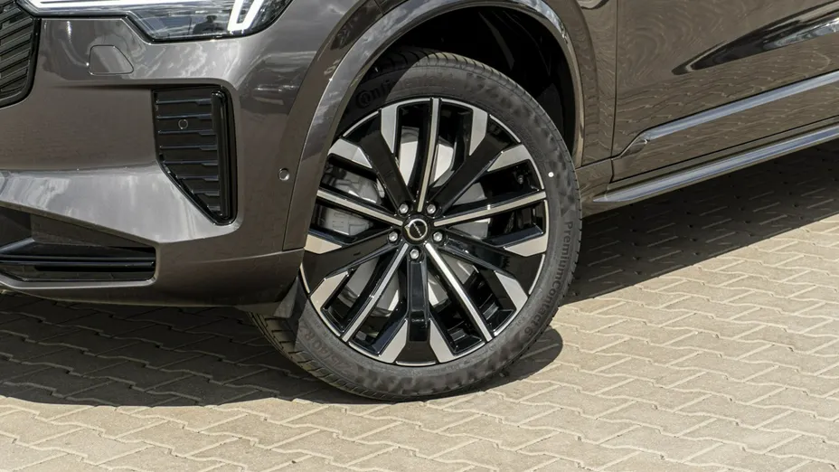 VOLVO XC90 -
