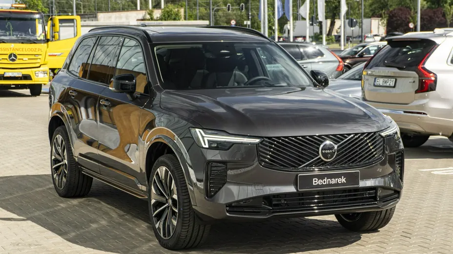 VOLVO XC90 -