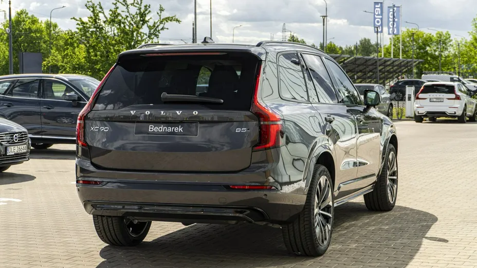 VOLVO XC90 -