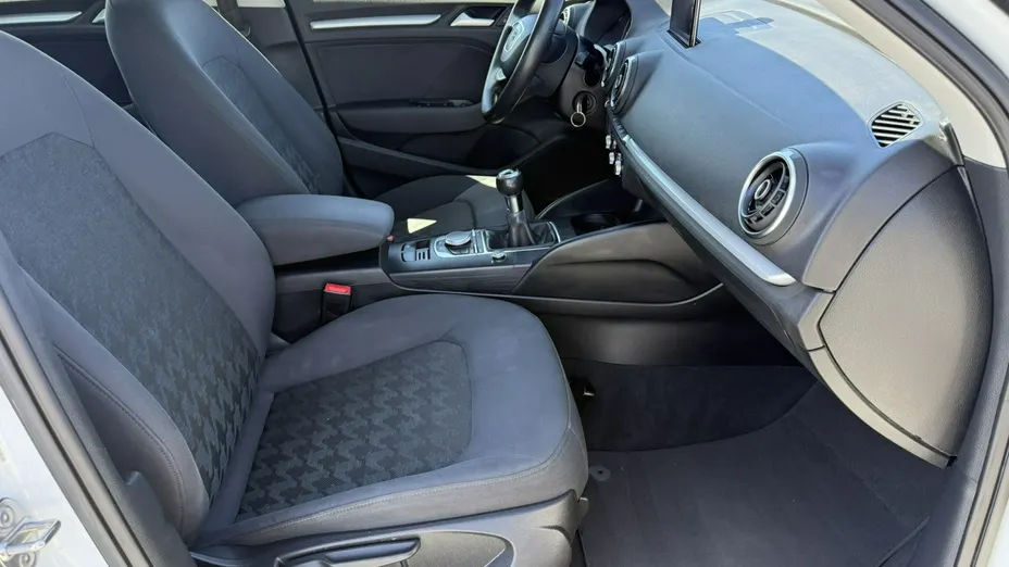 AUDI A3 Sportback -