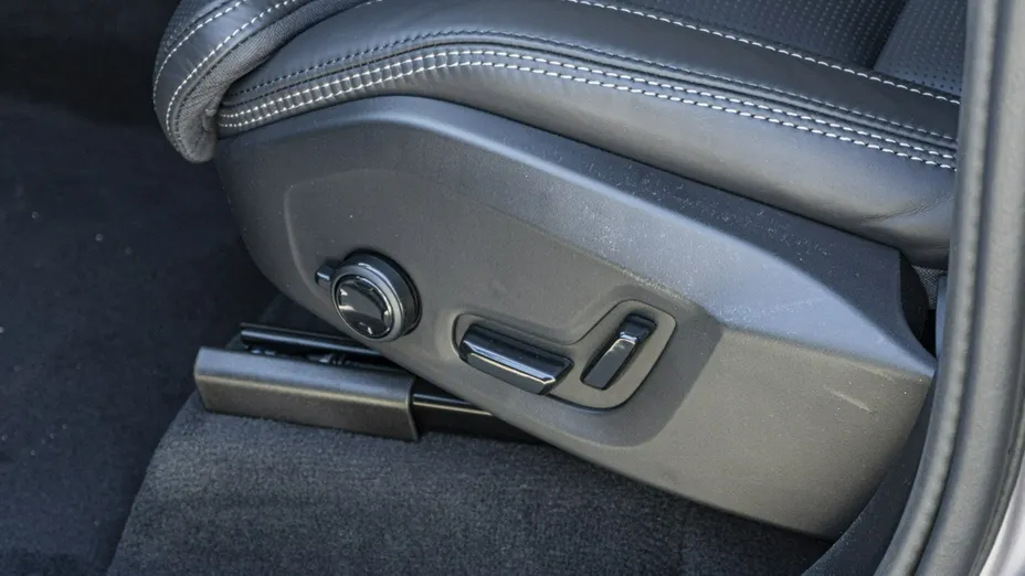 VOLVO XC90 -