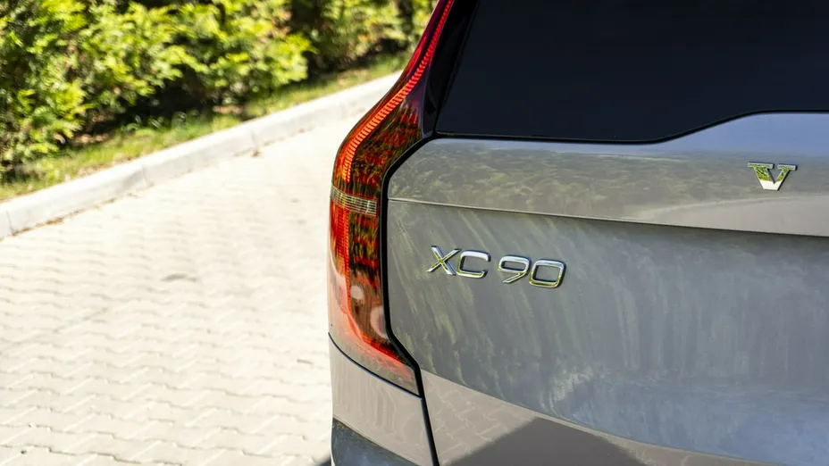VOLVO XC90 -