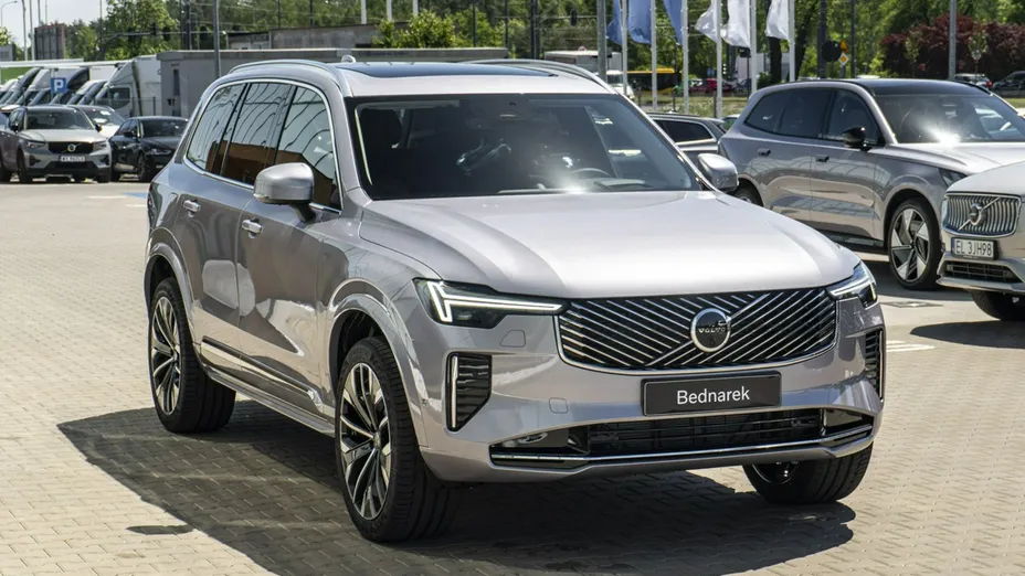 VOLVO XC90 -