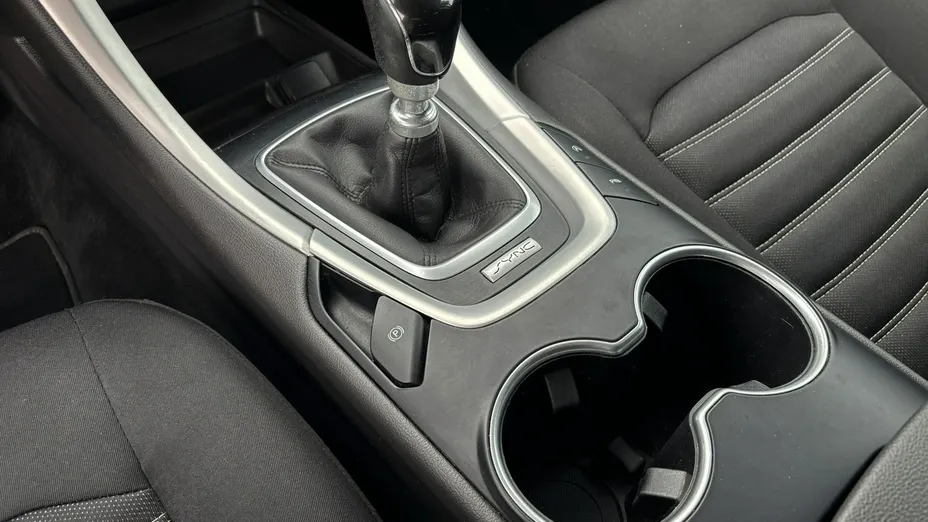 FORD Mondeo -
