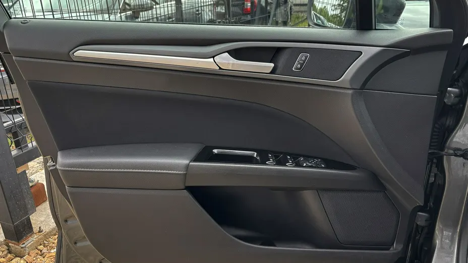FORD Mondeo -