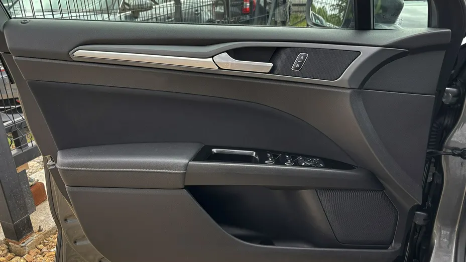 FORD Mondeo -