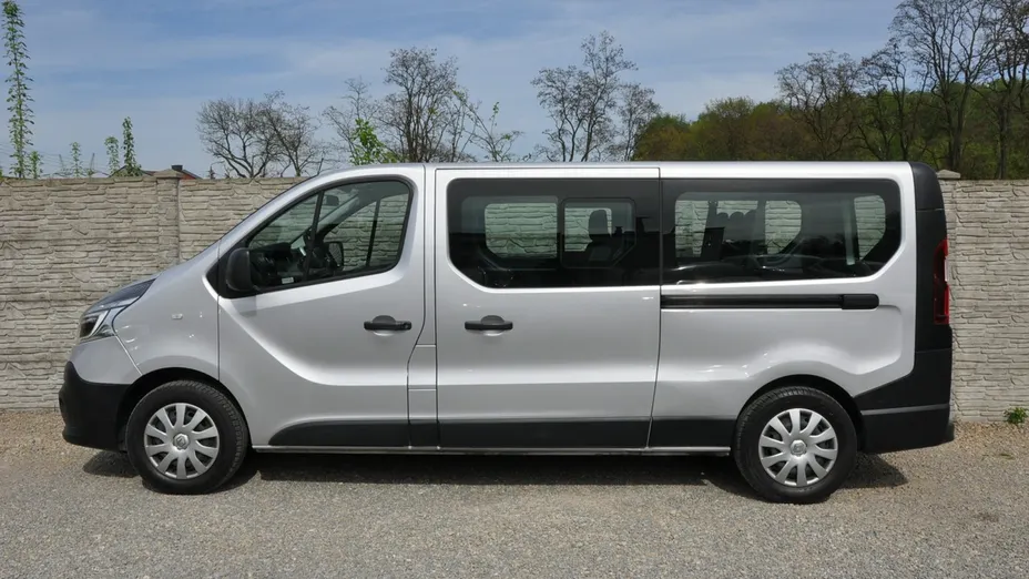 RENAULT Trafic -