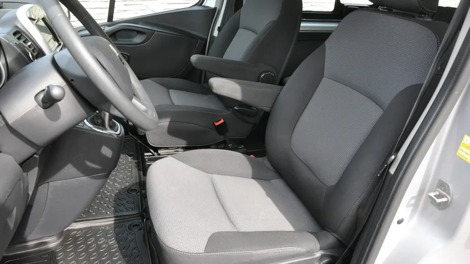 RENAULT Trafic -