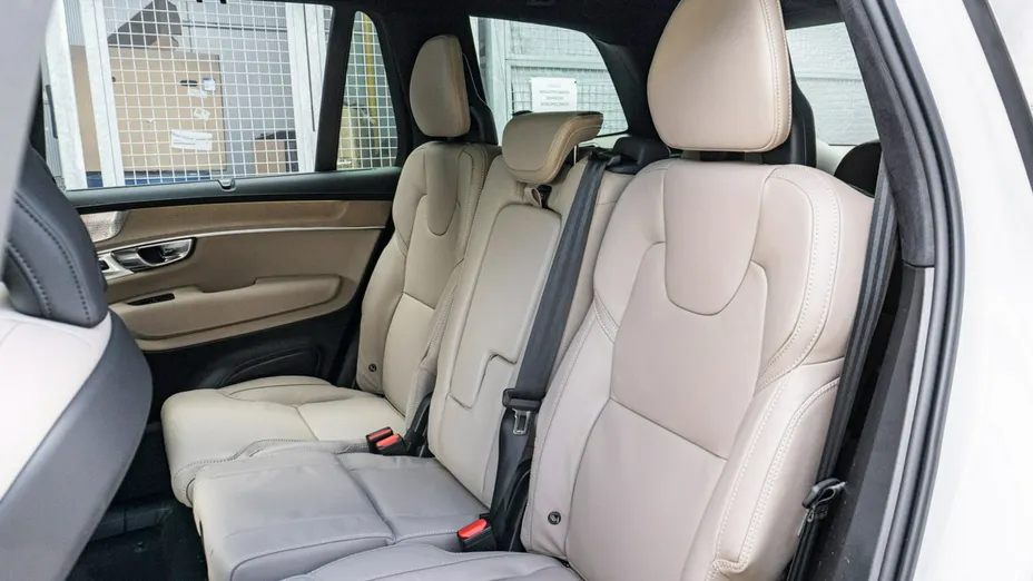 VOLVO XC90 -