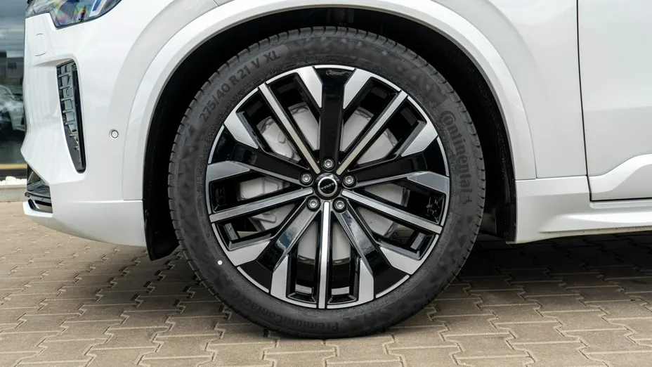 VOLVO XC90 -
