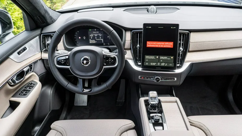 VOLVO XC90 -