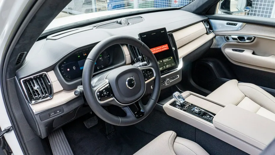 VOLVO XC90 -