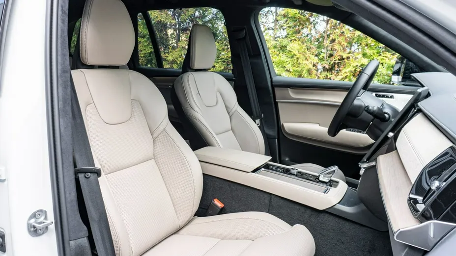 VOLVO XC90 -
