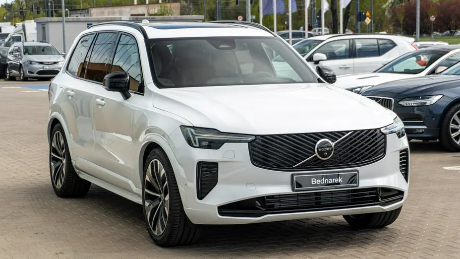 VOLVO XC90 -