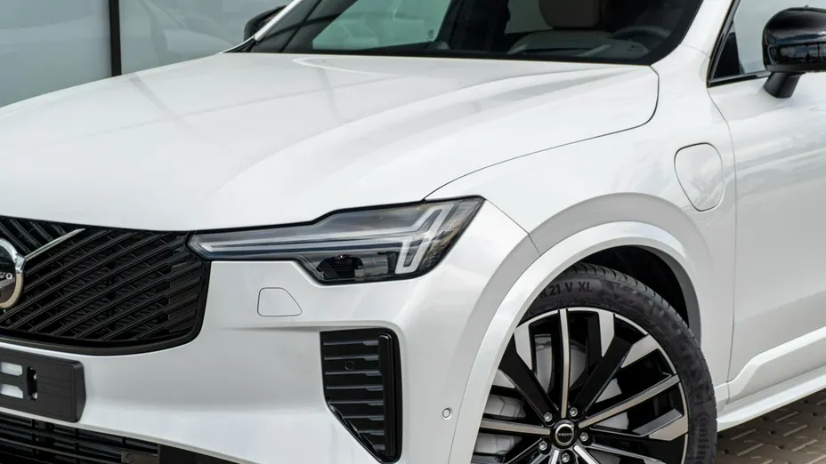 VOLVO XC90 -