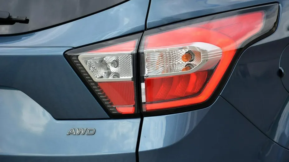 FORD Kuga -